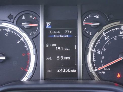 Certified 2024 Toyota 4Runner TRD Off-Road Premium w/ Moonroof Package AWD/4WD image 23