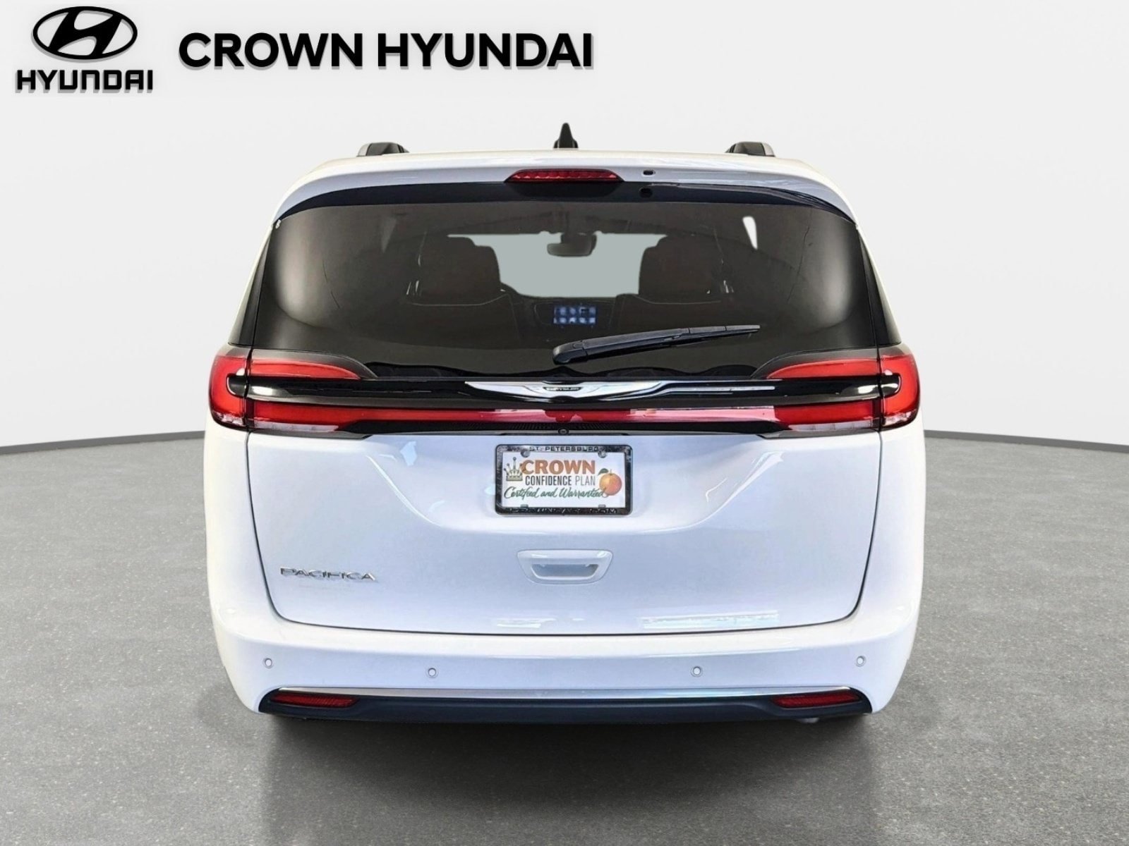 Used 2024 Chrysler Pacifica Pinnacle FWD image 7