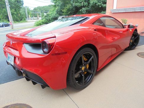 Used 2017 Ferrari 488 GTB RWD image 24