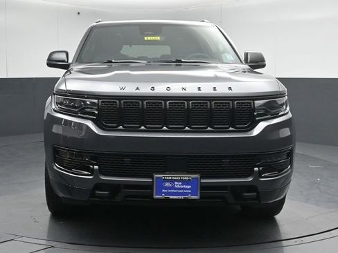 Used 2023 Jeep Wagoneer Series II AWD/4WD image 2