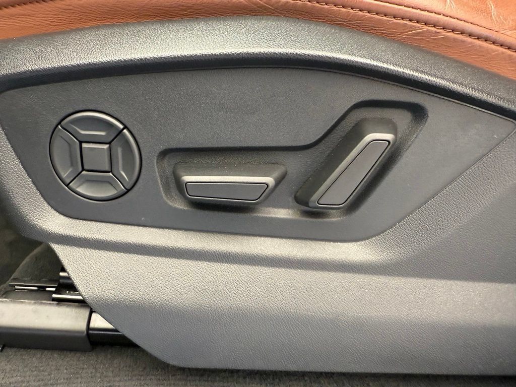 Used 2023 Audi Q8 Premium Plus w/ Premium Plus Package AWD/4WD image 33