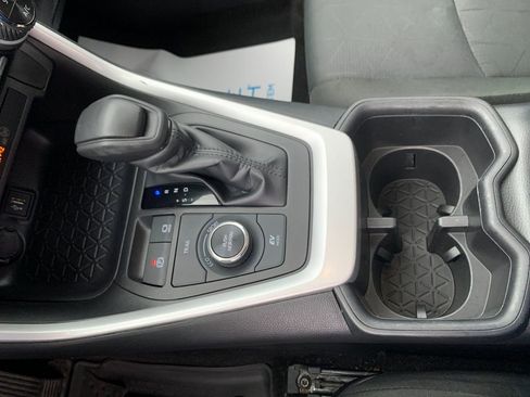 Used 2025 Toyota RAV4 XLE AWD/4WD image 24