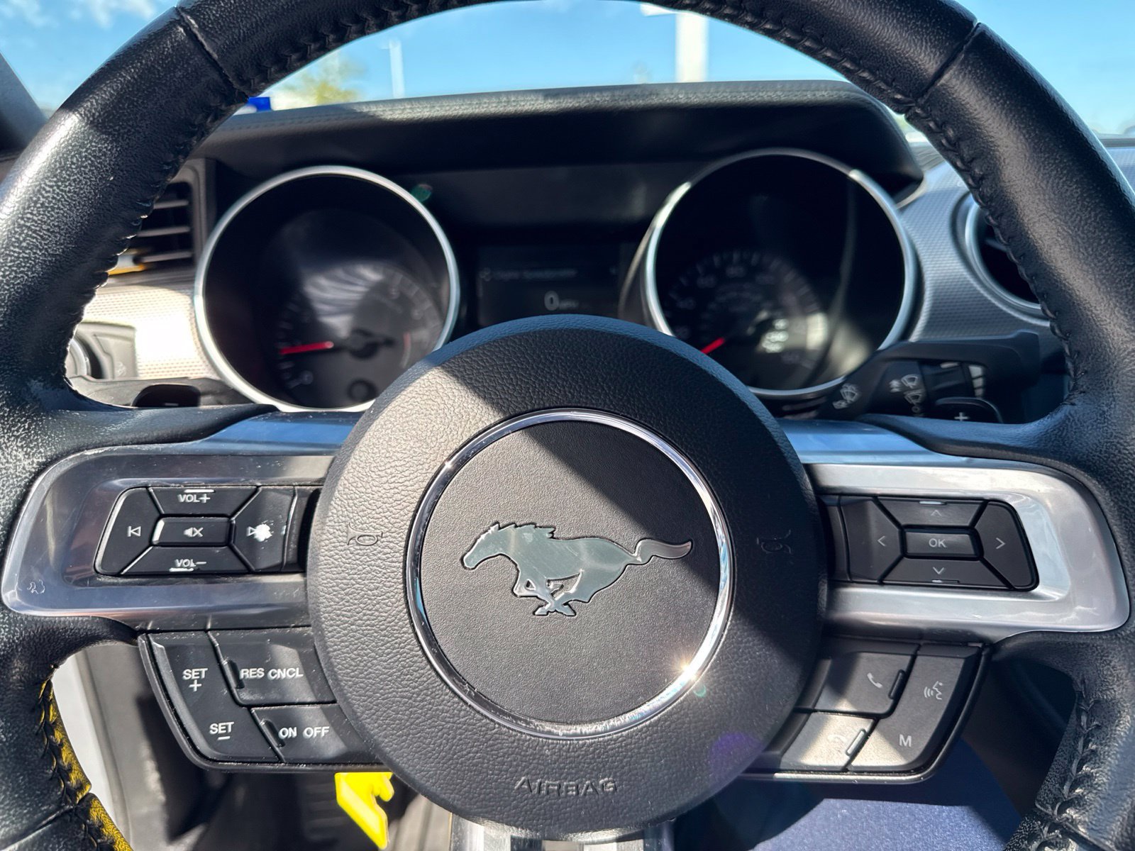 Used 2019 Ford Mustang Coupe w/ Equipment Group 101A RWD image 10
