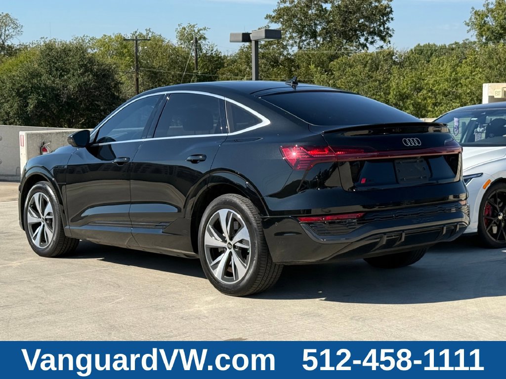 Used 2024 Audi Q8 e-tron Premium Plus w/ Premium Plus Package AWD/4WD image 9