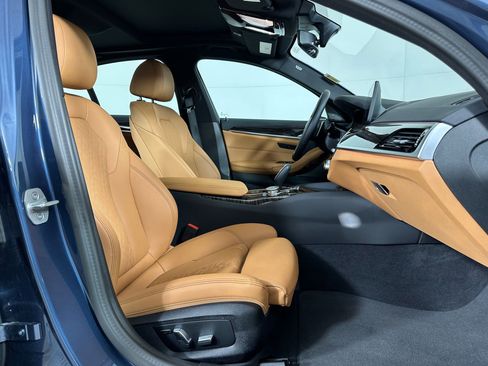 Used 2023 BMW 530i xDrive w/ Premium Package image 28