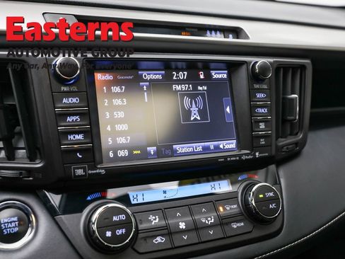 Used 2018 Toyota RAV4 Limited image 19