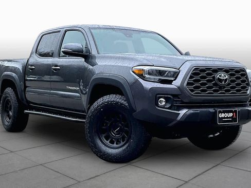 Used 2023 Toyota Tacoma TRD Off-Road w/ TRD Premium Off Road Package AWD/4WD image 3
