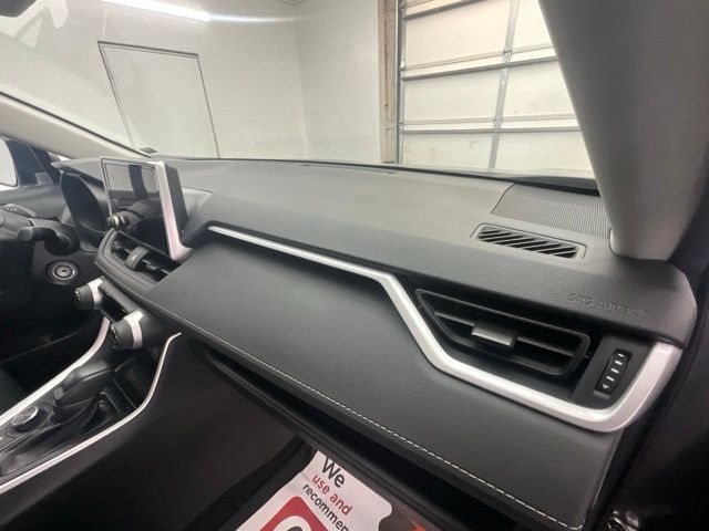 Used 2024 Toyota RAV4 LE AWD/4WD image 12