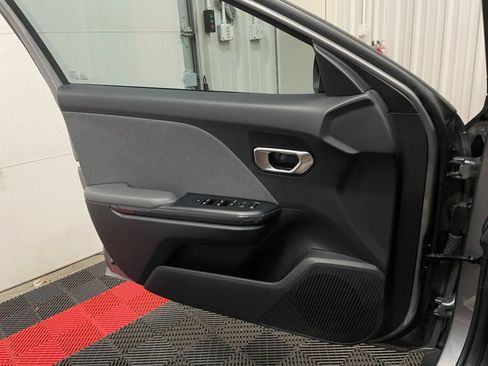 Used 2025 Kia K4 EX FWD image 25