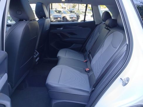 New 2026 Volkswagen Tiguan SE image 24