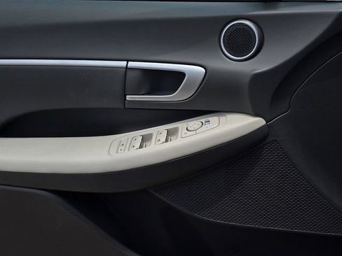 Used 2025 Hyundai Sonata SEL FWD image 29