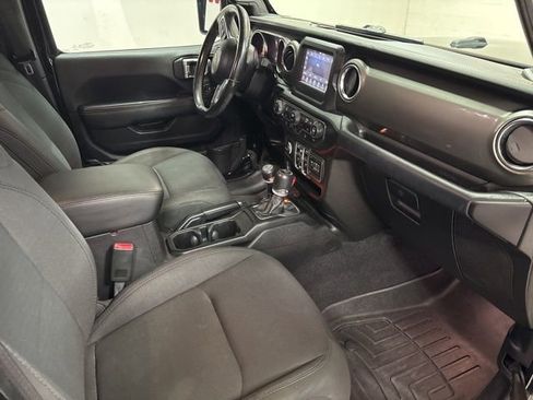 Used 2020 Jeep Wrangler Unlimited Sahara AWD/4WD image 12