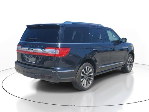 Used 2021 Lincoln Navigator Reserve w/ Luxury Package AWD/4WD image 6