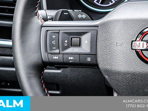 Used 2025 Nissan Rogue SV image 27