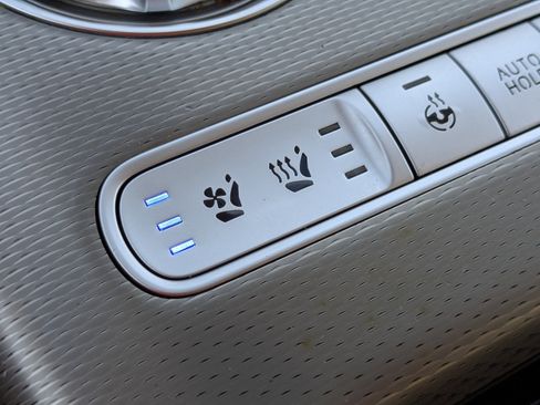 Used 2023 Genesis GV60 Performance image 29