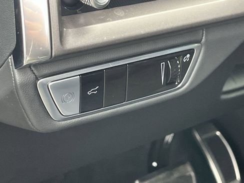 New 2026 Cadillac Vistiq Sport image 27