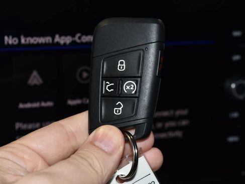 Used 2025 Volkswagen Taos SEL w/ Black Wheel Plus Package AWD/4WD image 17