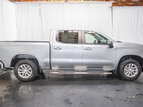 Used 2024 Chevrolet Silverado 1500 LT AWD/4WD image 4