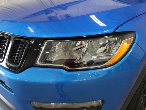 Used 2018 Jeep Compass Latitude w/ Cold Weather Group AWD/4WD image 33