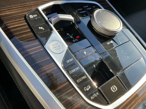 Used 2025 BMW X5 xDrive40i image 28