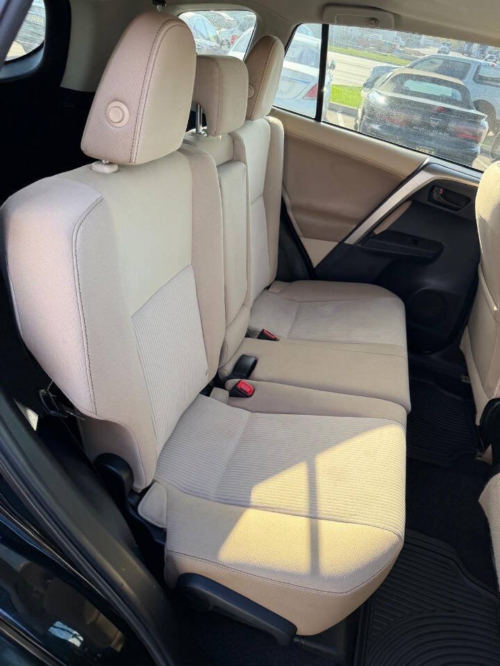 Used 2013 Toyota RAV4 XLE FWD image 30