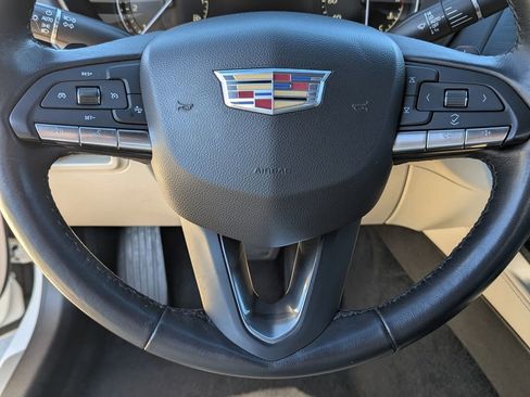 Used 2020 Cadillac CT4 Premium Luxury RWD image 5