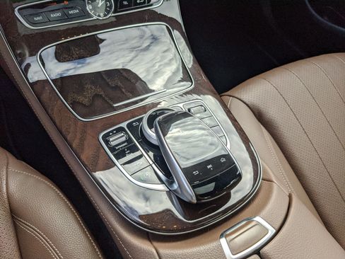 Used 2019 Mercedes-Benz E 300 image 25