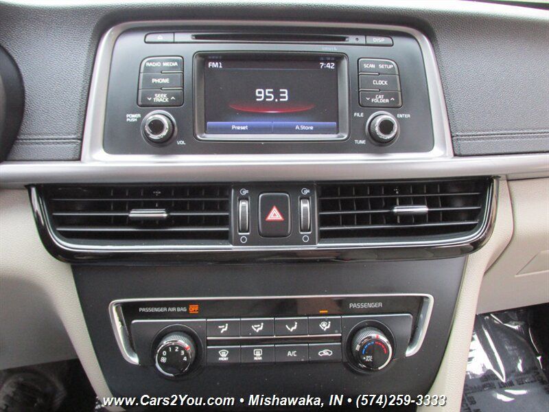 Used 2016 Kia Optima LX FWD image 22