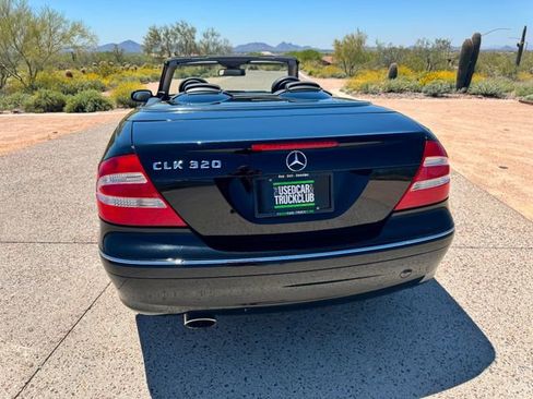 Used 2005 Mercedes-Benz CLK 320 Cabriolet image 17