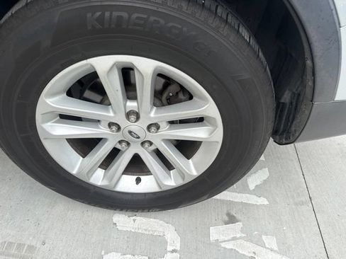 Used 2015 Ford Explorer FWD image 14