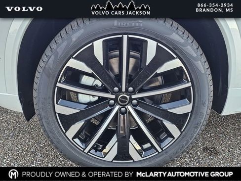New 2026 Volvo XC90 B6 Ultra w/ Protection Package image 24