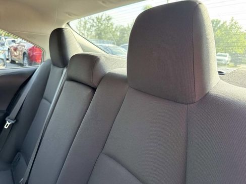Used 2025 Toyota Corolla LE FWD image 15