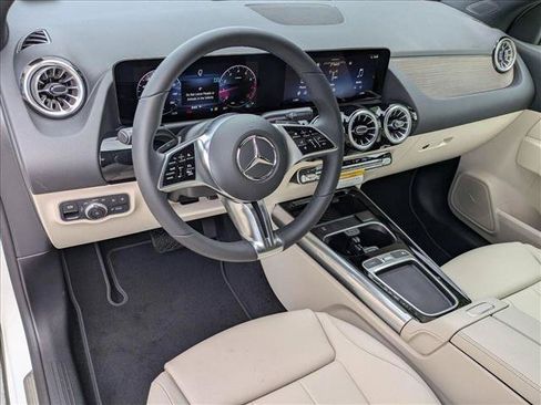 New 2026 Mercedes-Benz GLA 250 image 3