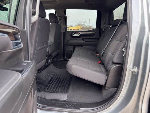 Used 2025 Chevrolet Silverado 1500 LT AWD/4WD image 35