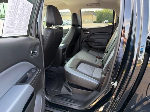 Used 2019 Chevrolet Colorado Z71 w/ Z71 Midnight Edition AWD/4WD image 25
