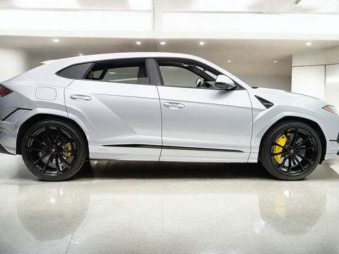 Used 2023 Lamborghini Urus S AWD/4WD image 14