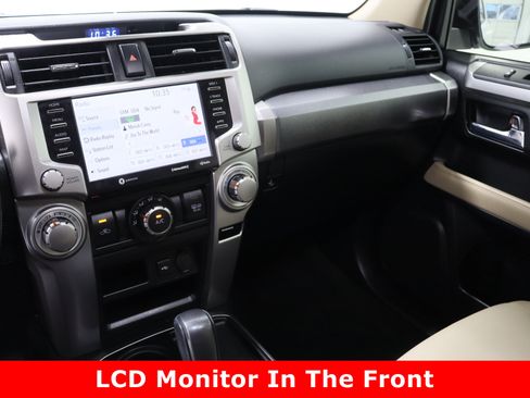 Used 2020 Toyota 4Runner SR5 Premium image 16