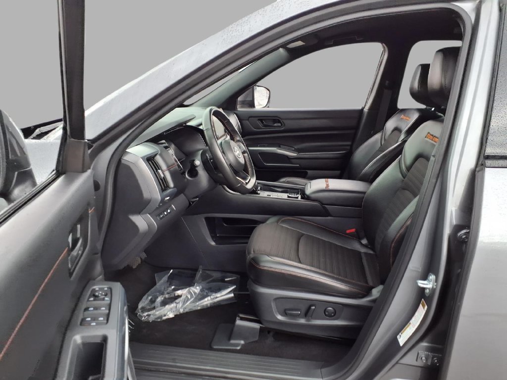 Used 2025 Nissan Pathfinder Rock Creek AWD/4WD image 20