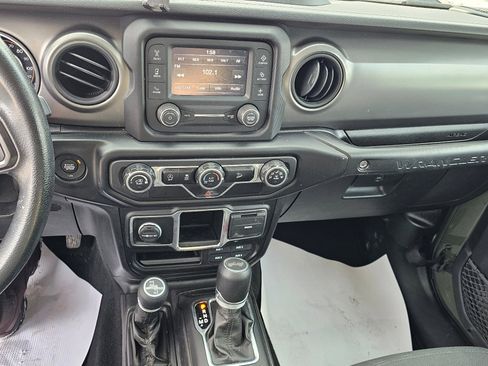 Used 2021 Jeep Wrangler Unlimited Sport image 18