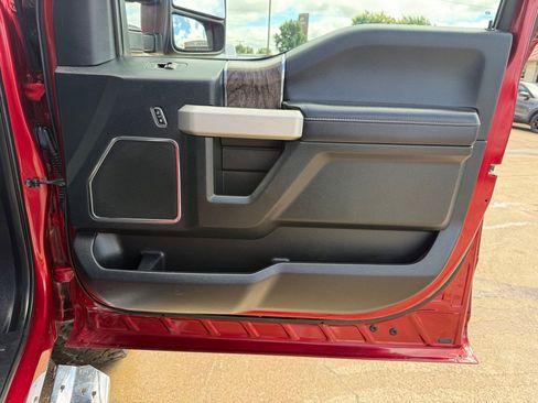 Used 2018 Ford F250 Lariat w/ Lariat Value Package AWD/4WD image 27