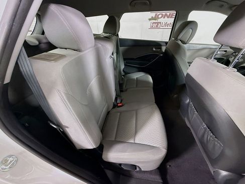Used 2017 Hyundai Santa Fe SE w/ Cargo Package AWD/4WD image 28