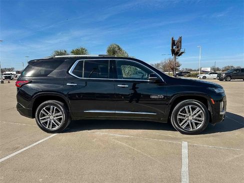 Used 2022 Chevrolet Traverse High Country w/ LPO, Floor Liner Package image 2