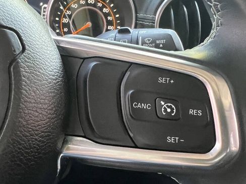 Used 2018 Jeep Wrangler Unlimited Sahara AWD/4WD image 22