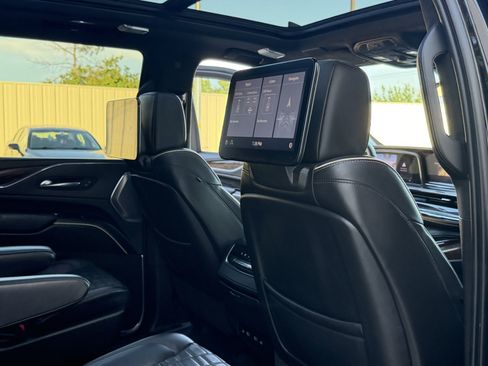 Used 2021 Cadillac Escalade Sport Platinum AWD/4WD image 29