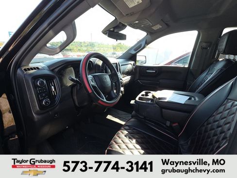 Used 2024 Chevrolet Silverado 1500 Custom Trail Boss w/ Midnight Edition AWD/4WD image 10
