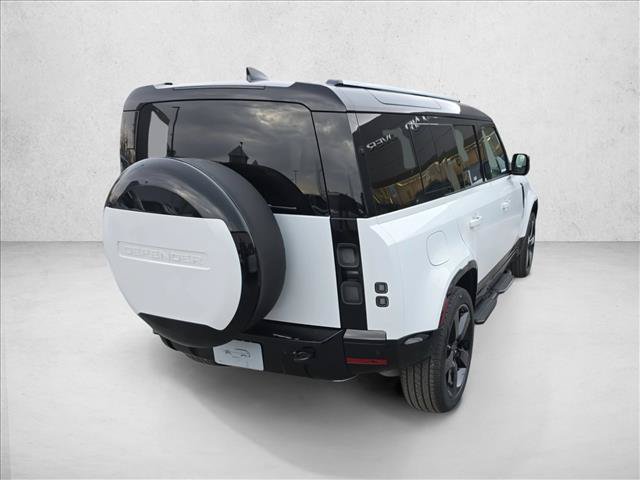 Used 2026 Land Rover Defender 110 X-Dynamic SE AWD/4WD image 5