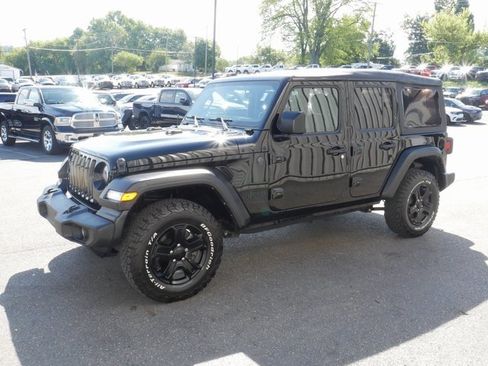 Used 2022 Jeep Wrangler Unlimited Sport w/ Cold Weather Group image 8