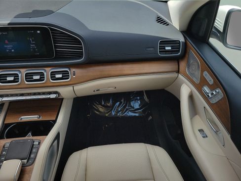 Used 2022 Mercedes-Benz GLS 450 4MATIC image 15