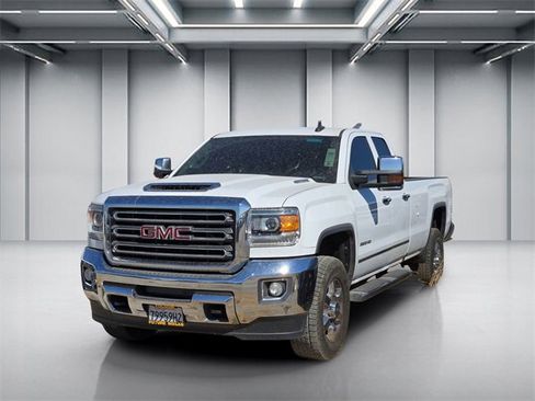Used 2017 GMC Sierra 2500 SLT image 3