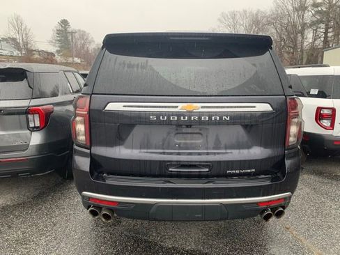 Used 2023 Chevrolet Suburban Premier image 18